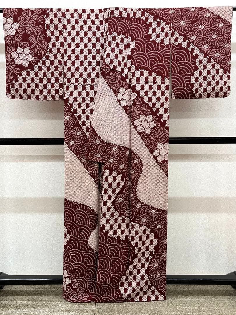 総絞り 訪問着 ぼかし八掛 青海波 正絹 裏打ち済 A094 - メルカリ