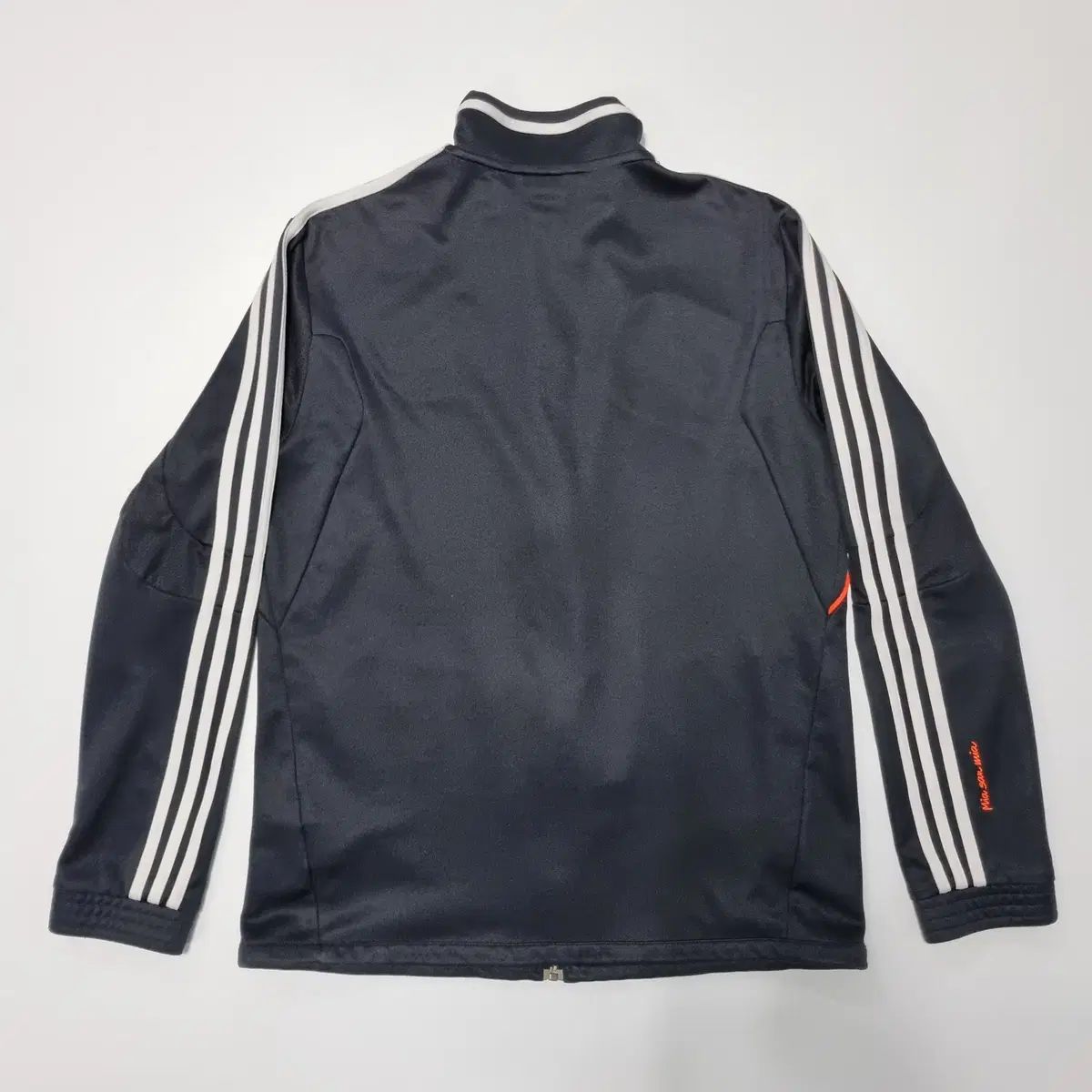 アディダス バイエルン・ミュンヘン ジャージ アディダス FCバイエルン・ミュンヘン ジャージ - メルカリ