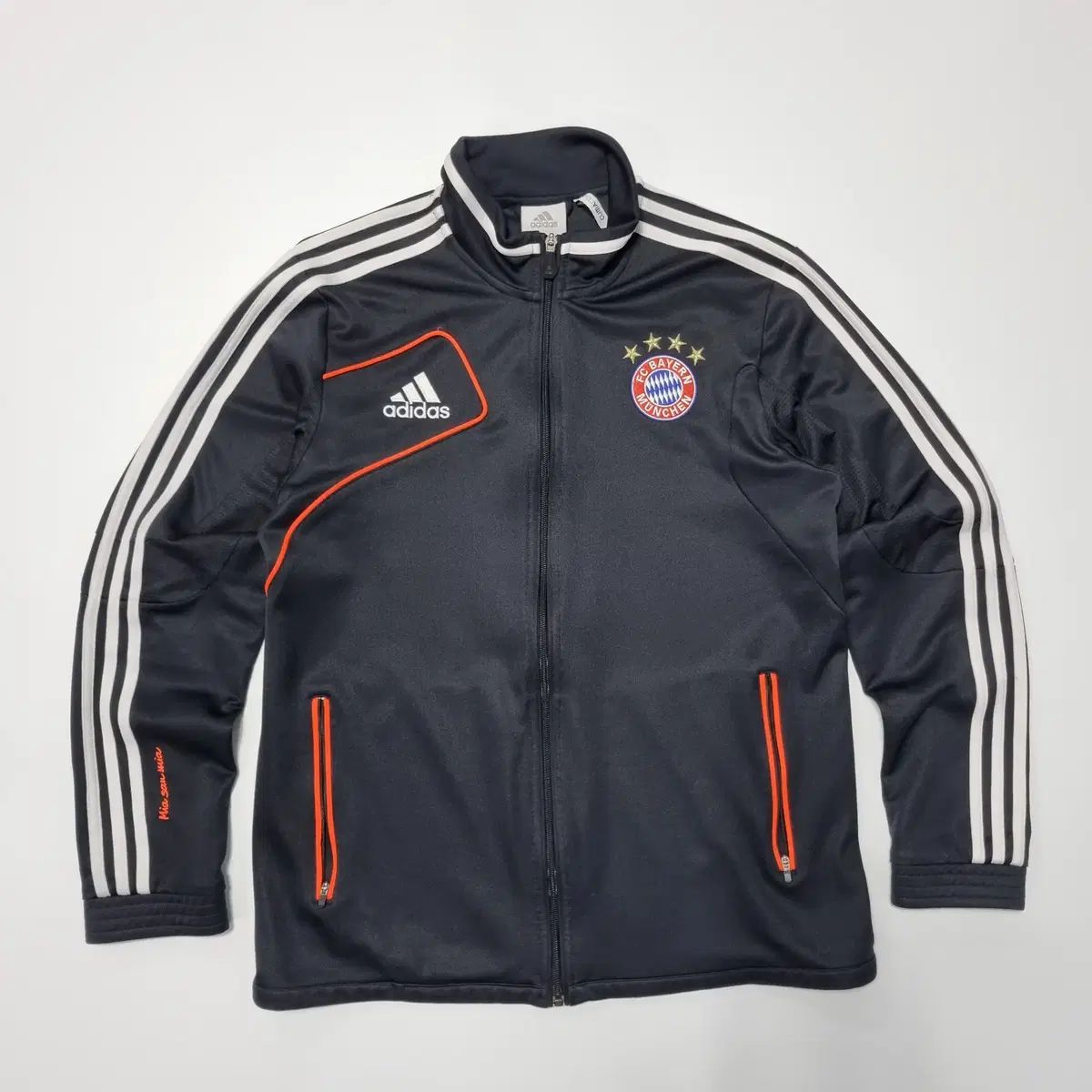 アディダス FCバイエルン・ミュンヘン ジャージ - メルカリ