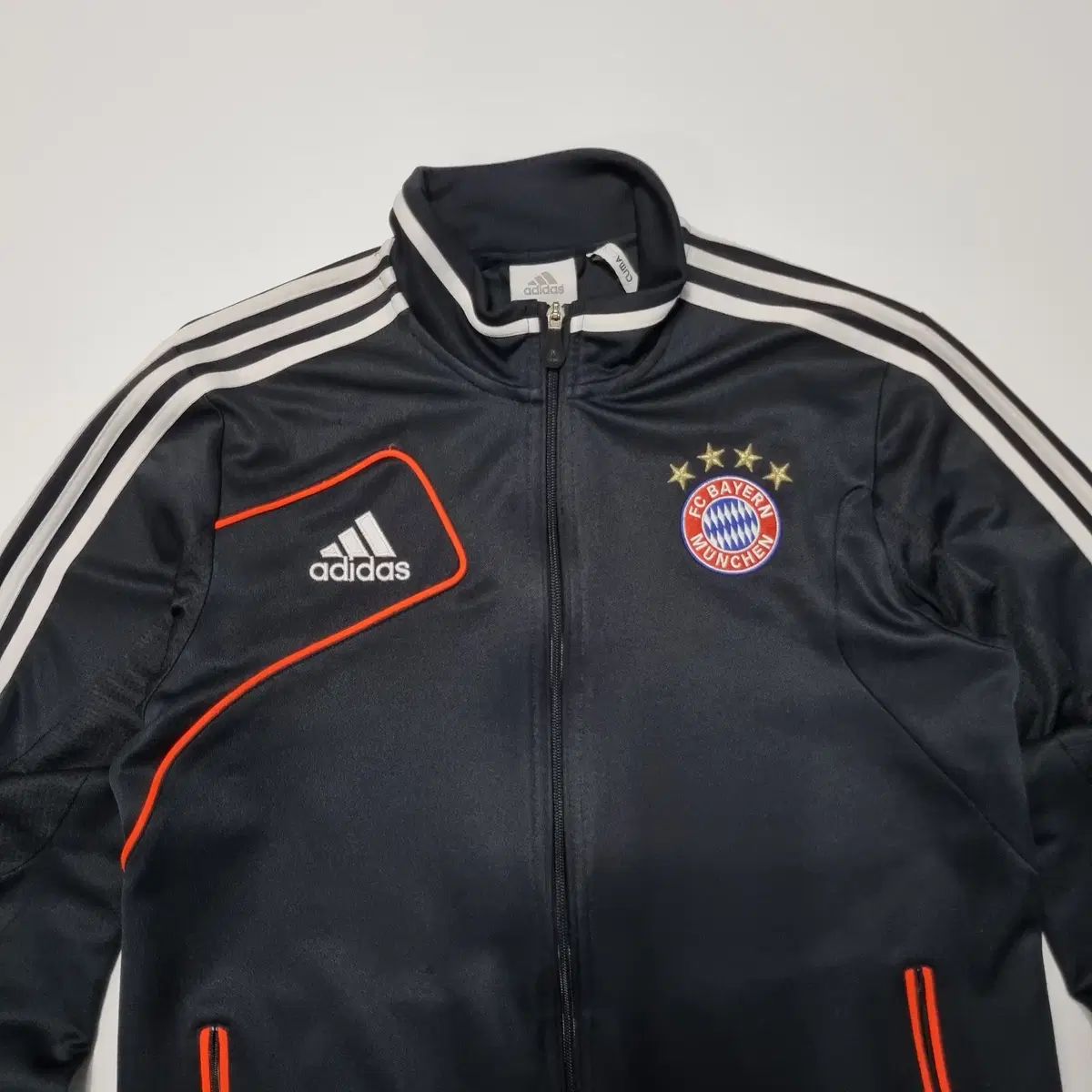 アディダス FCバイエルン・ミュンヘン ジャージ - メルカリ