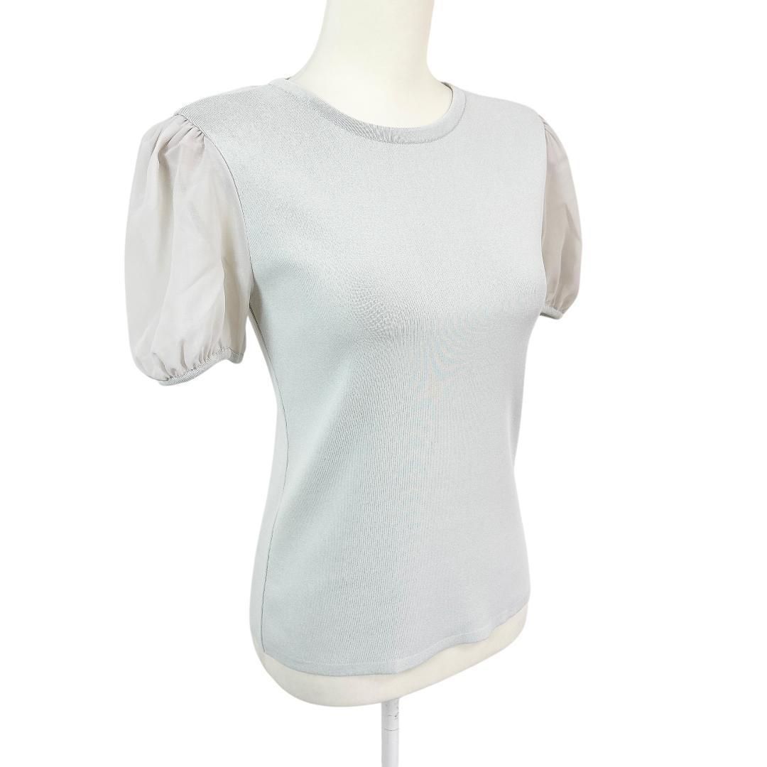 【美品】FOXEY 半袖ニットカットソー 袖シアー 肩パット 38 ライトグレー 美品】FOXEY 半袖ニットカットソー 袖シアー 肩パット 38 ライトグレー