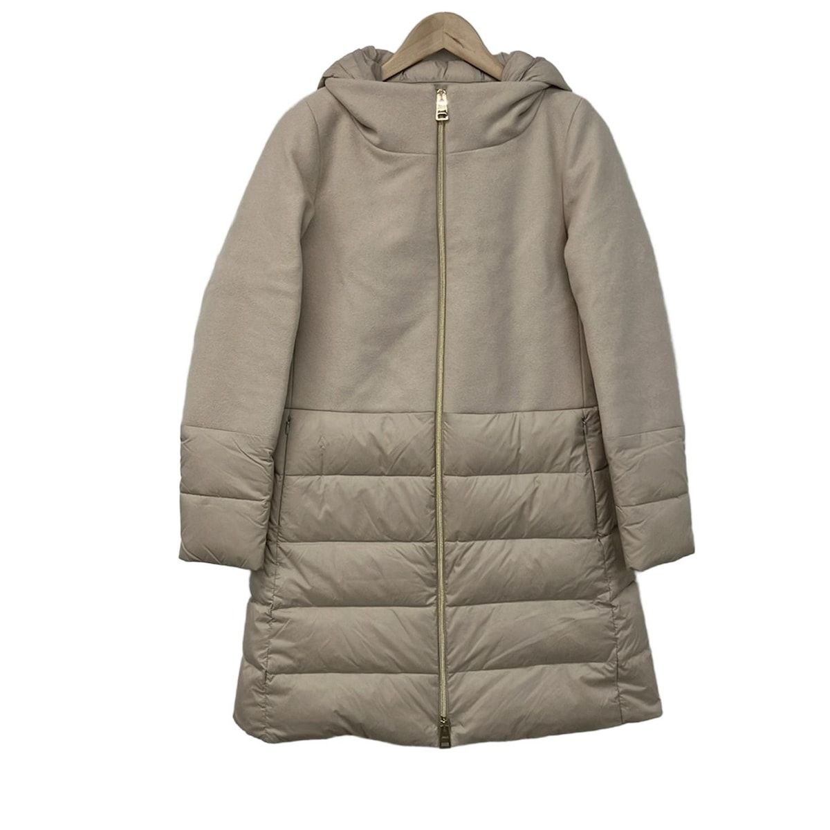 HERNO ヘルノ ダウンコート サイズ42 M レディース - ベージュ 長袖 冬