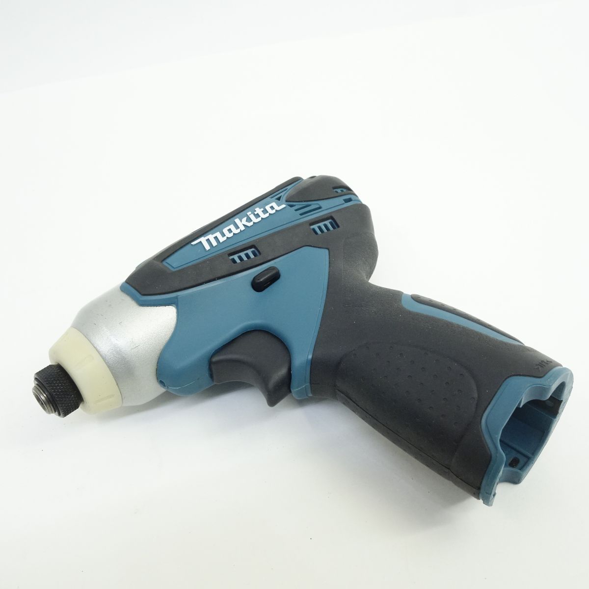 makita マキタ TD 090 D 充電式インパクトドライバ MR 051 充電式ラジオ ML 101 ハグハグライト セット