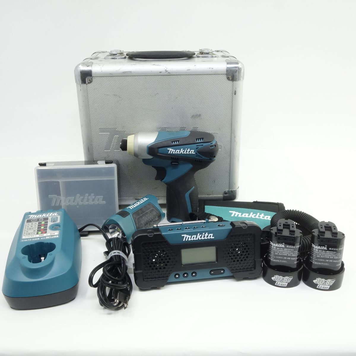 makita マキタ TD 090 D 充電式インパクトドライバ MR 051 充電式ラジオ ML 101 ハグハグライト セット