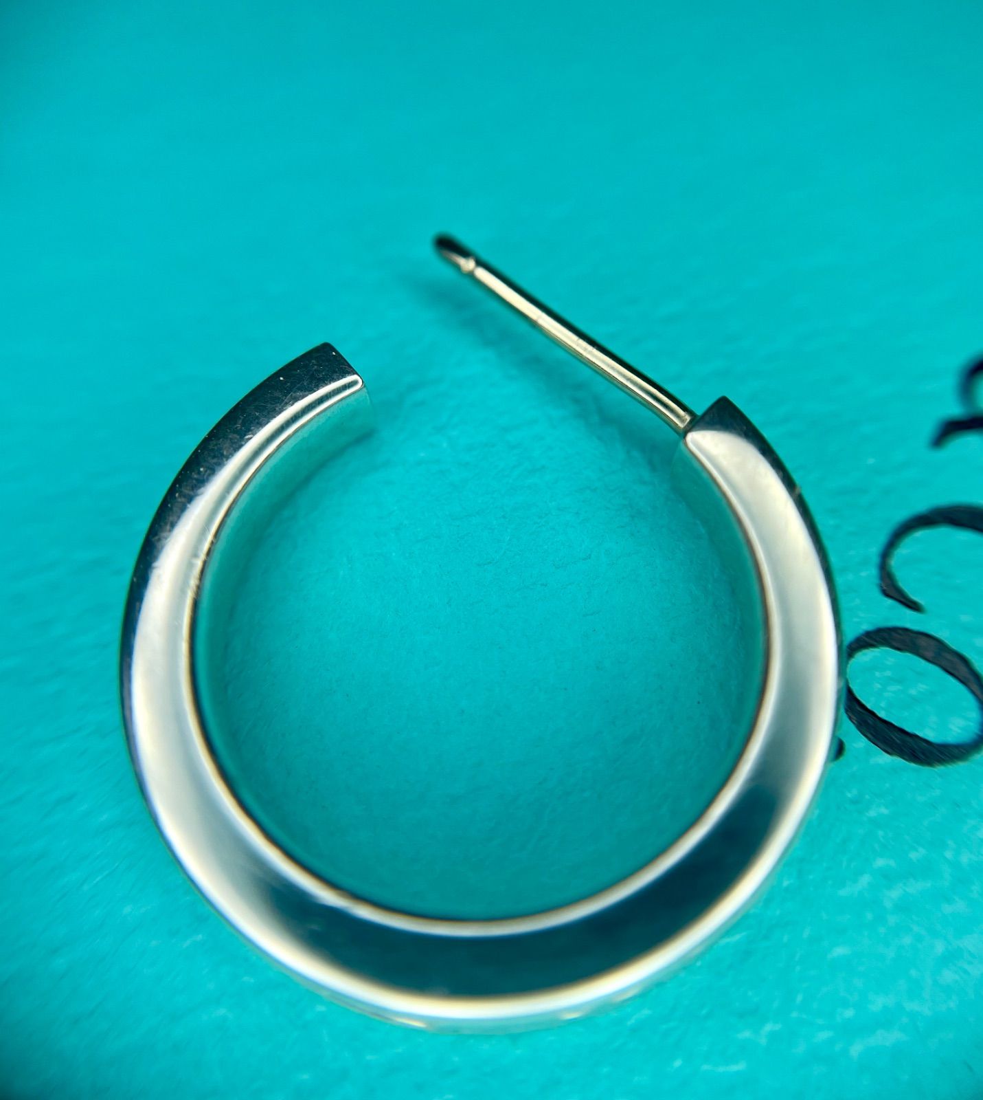 ティファニー TIFFANY 1837 ナローフープピアス スモール SV925 - メルカリ