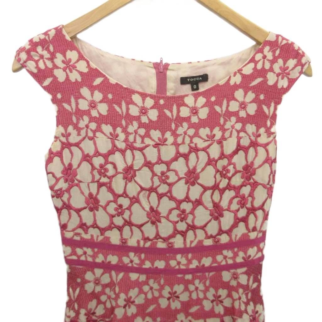 トッカ TOCCA ノースリーブワンピース ドレス ひざ丈 刺繍 花柄 ピンク