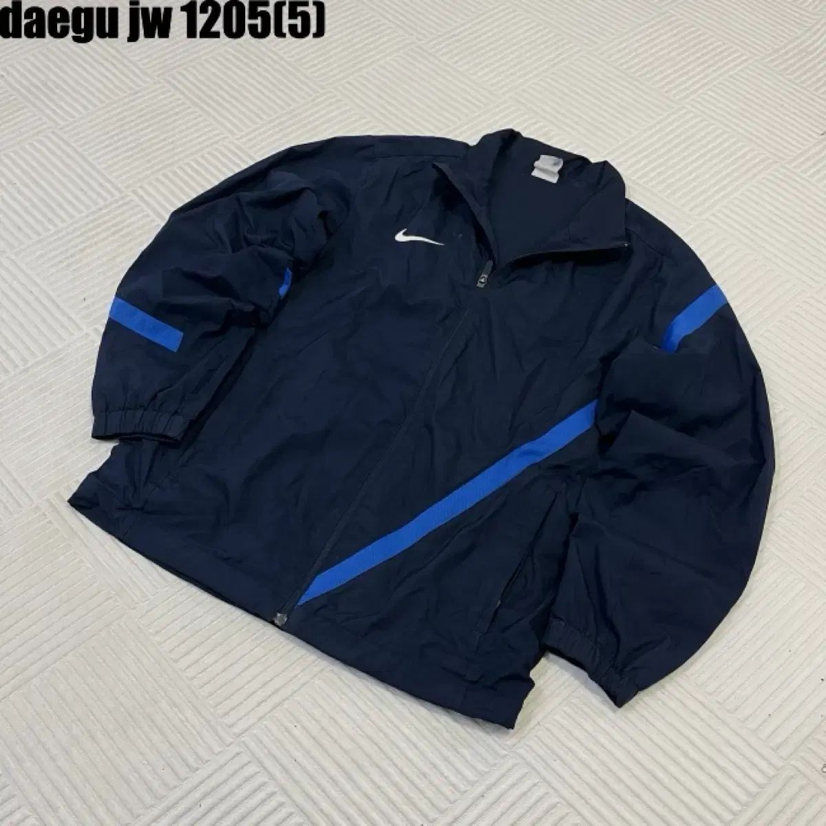 ナイキ ネイビ/ブルー ウィンドブレーカー ジャケットs 1205 - メルカリ