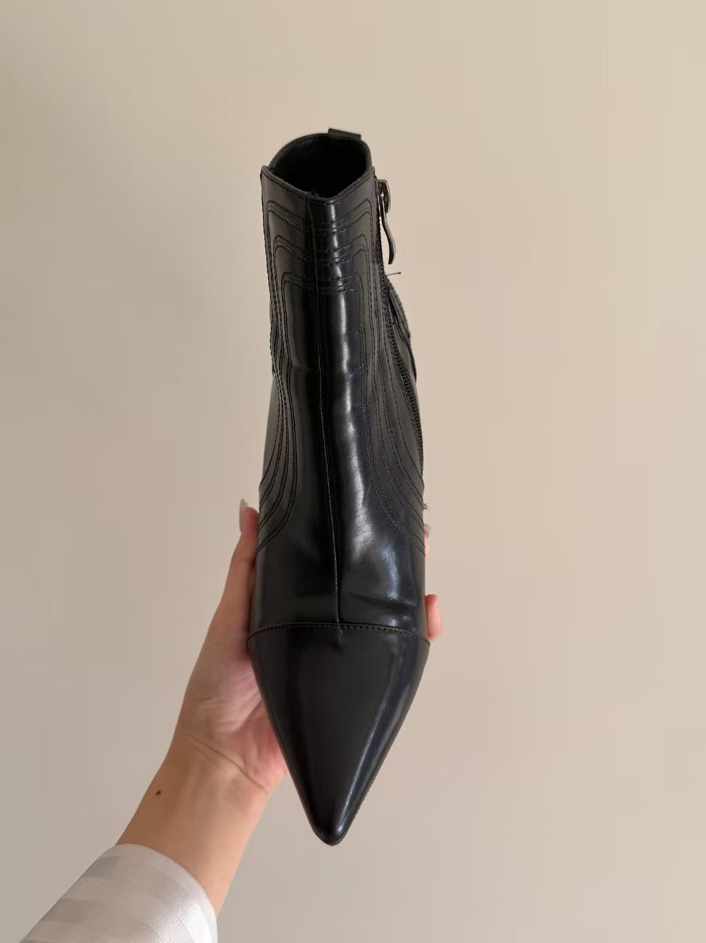 ピンヒールパンプス