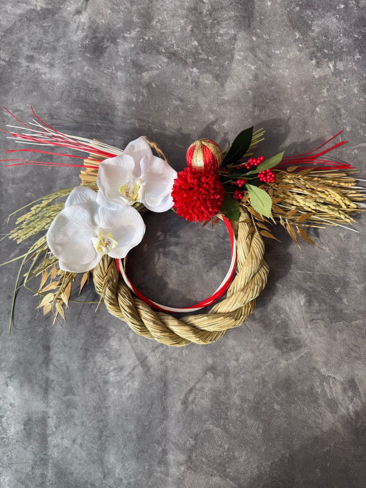 胡蝶蘭とマムの高級お正月飾り しめ縄飾り 2026 - メルカリ