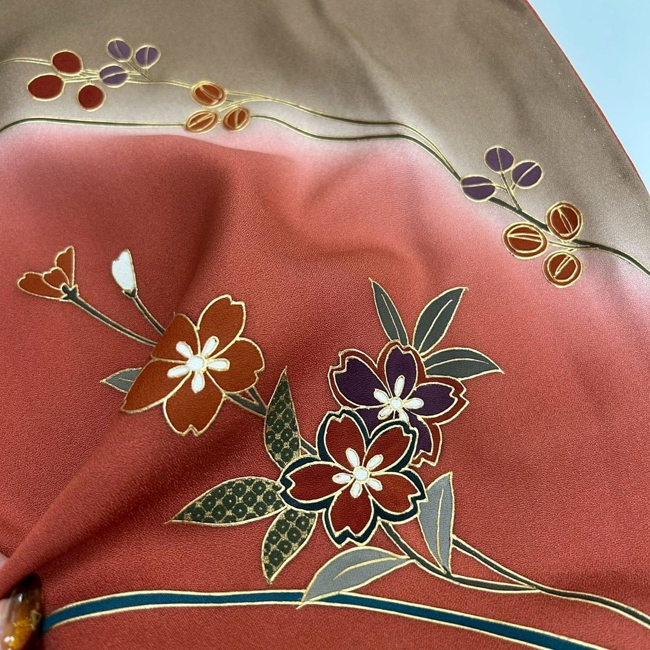 付下げ 美しい絵羽 裄68 金彩 花柄 紋無し 訪問着 正絹 着物 MK-1941