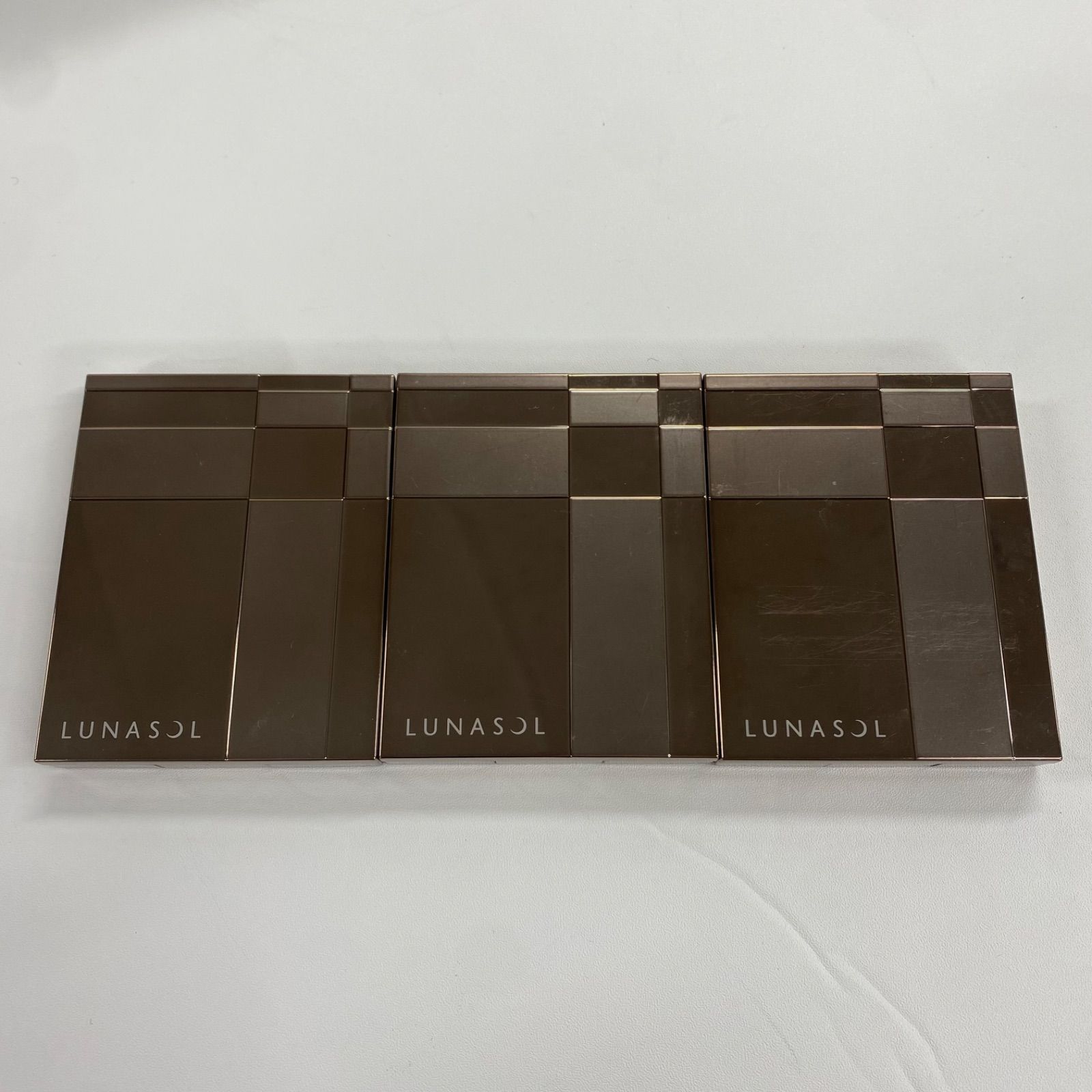 L1764 K カネボウ化粧品 LUNASOL ルナソル スターシャワーアイズ 01 