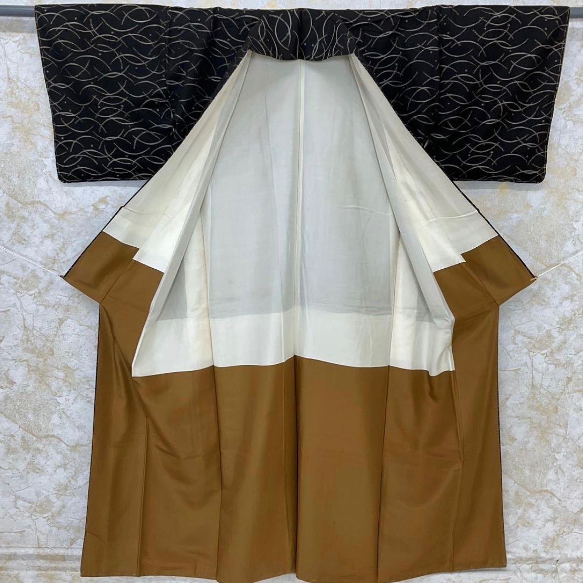 ◇kimono+one◇kimonoarisa◇未使用同然◇本場奄美大島紬◇泥大島紬