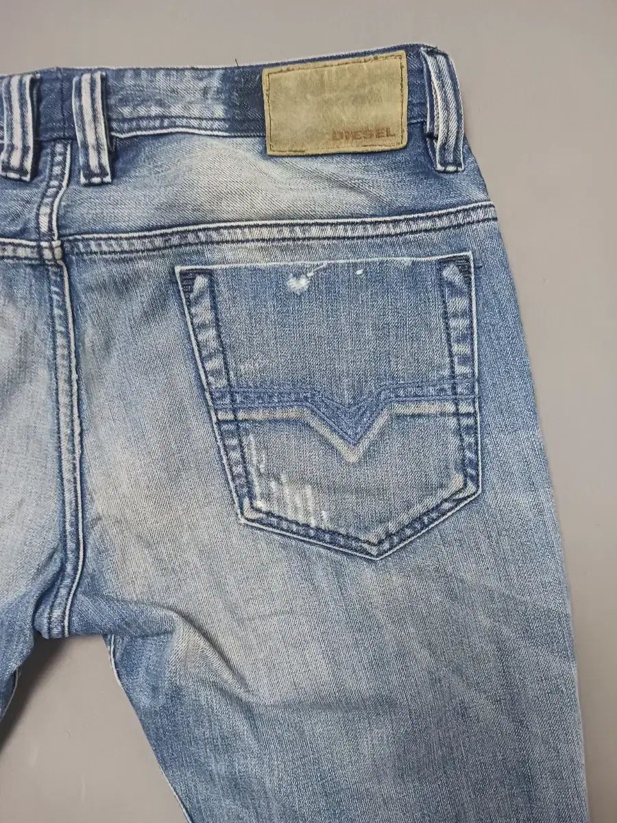 31 DIESEL サファド WASH0074F Regular Slim Straight ジーン デニム 