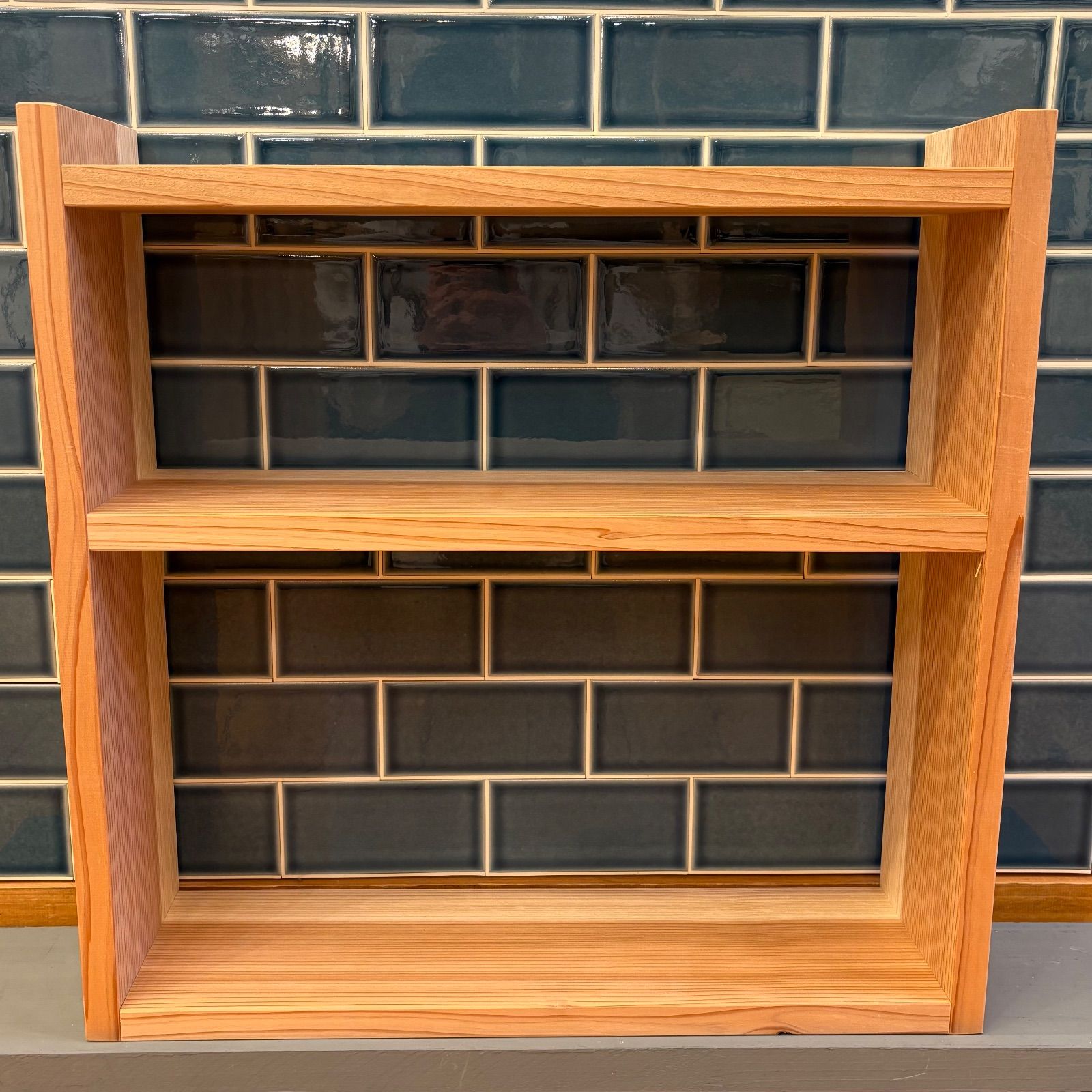 杉の木 ハンドメイド マルシェラック ディスプレイ台