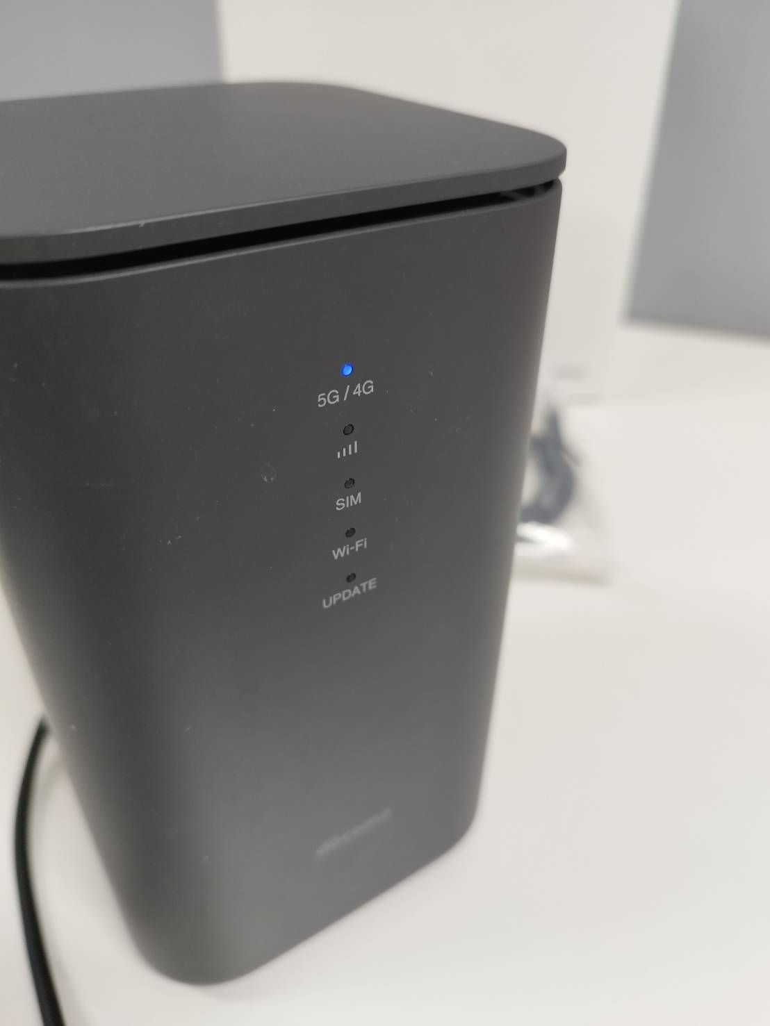 ジャンク】docomo home 5G/HR02/無線LANルーター（△判定） - メルカリ