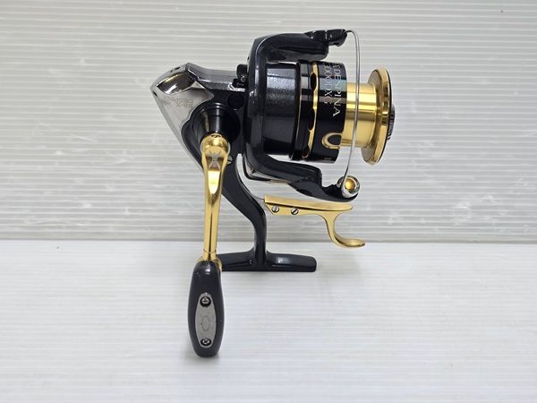 SHIMANO スピニングリール