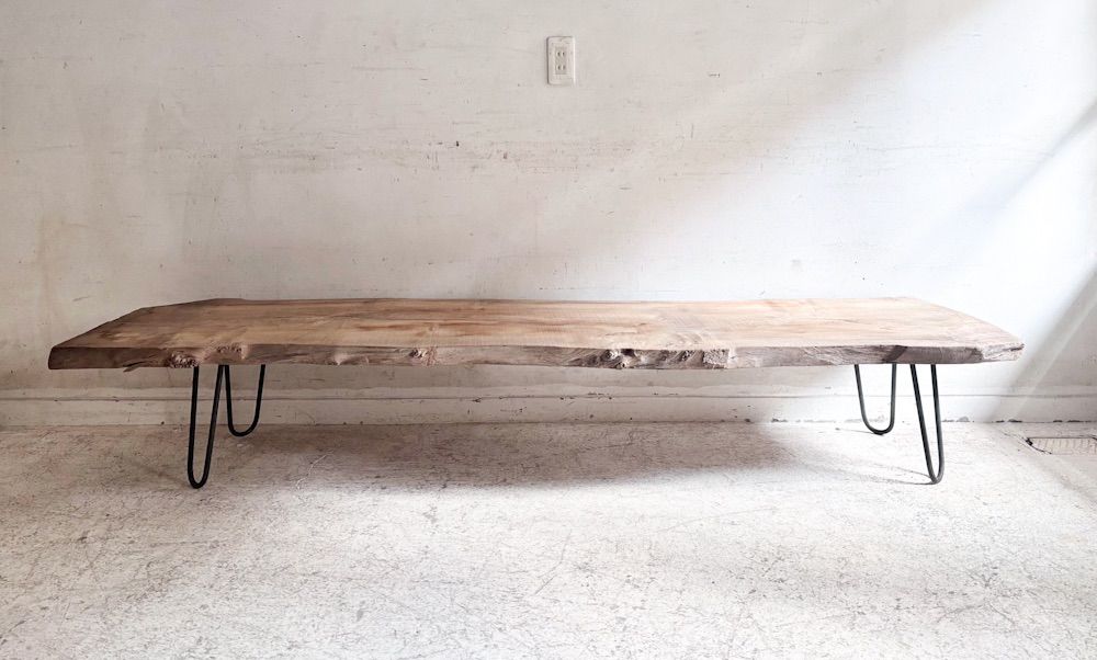 フランスアンティーク家具ラスティックローテーブル アトリエカフェインテリアショップコーディネート店舗什器室建築内装空間室内装飾机台古木テーブル