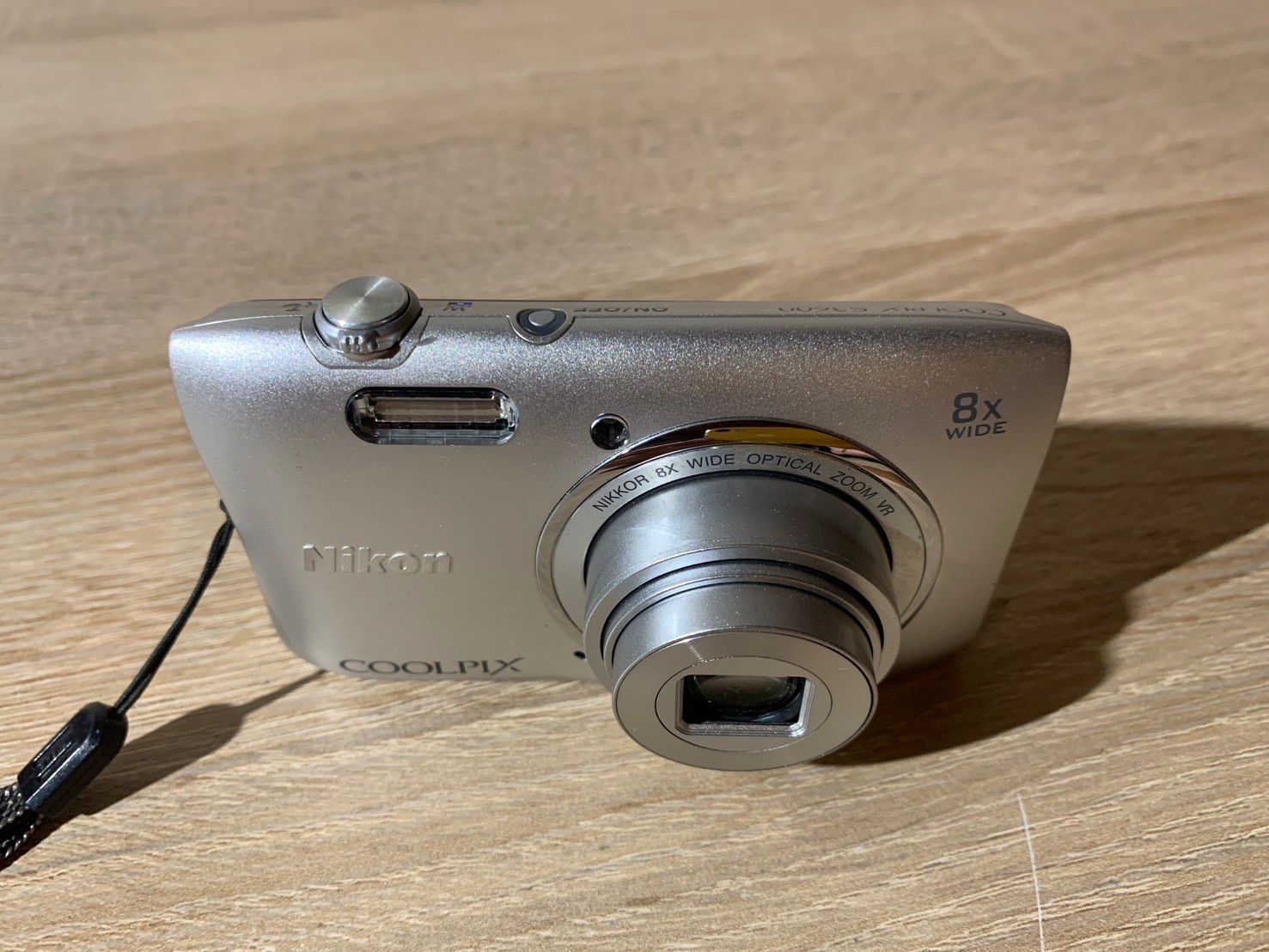 6820 Nikon COOLPIX S 3600 シルバー デジカメ コンパクトデジタルカメラ デジタルカメラ