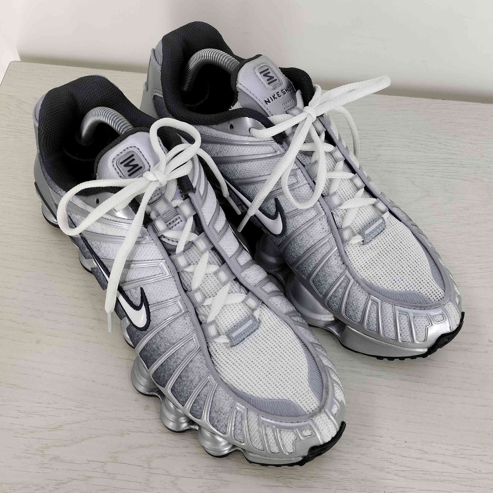 ナイキ NIKE SHOX TL PRINT METALLIC SILVER/SUMMIT WHITE-WOLF GREY