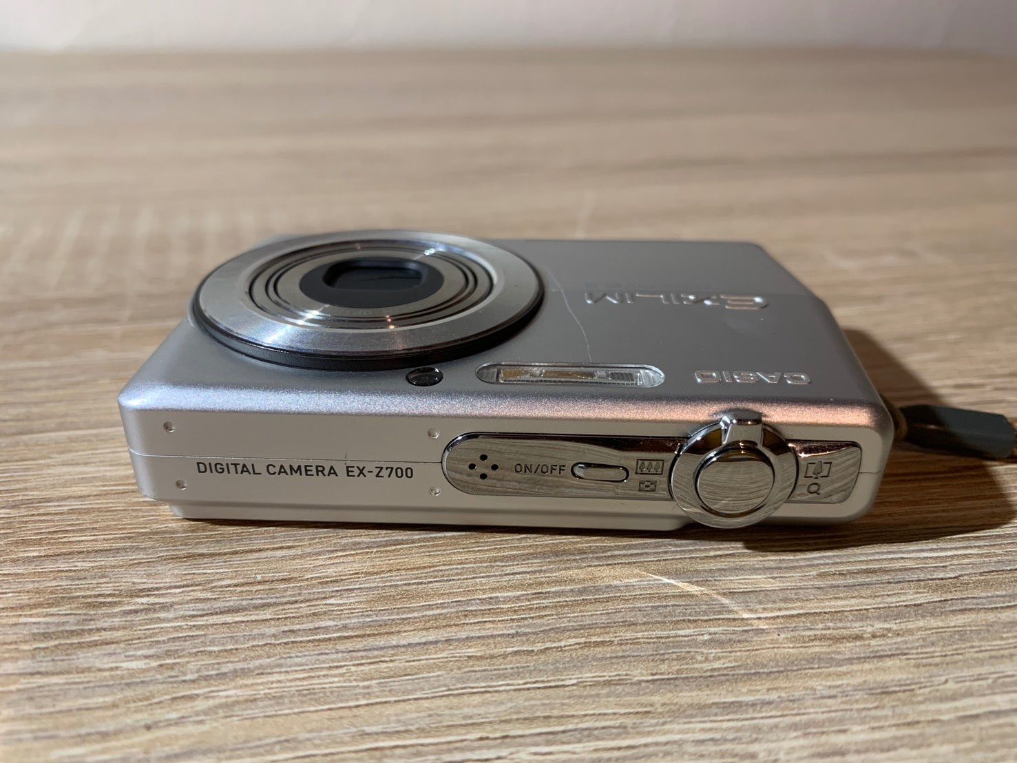 CASIO EXILIM EX-Z700 シルバー 動作確認済 デジタルカメラ Amazon | CASIO デジタルカメラ EXILIM ZOOM EX-Z700 シルバー