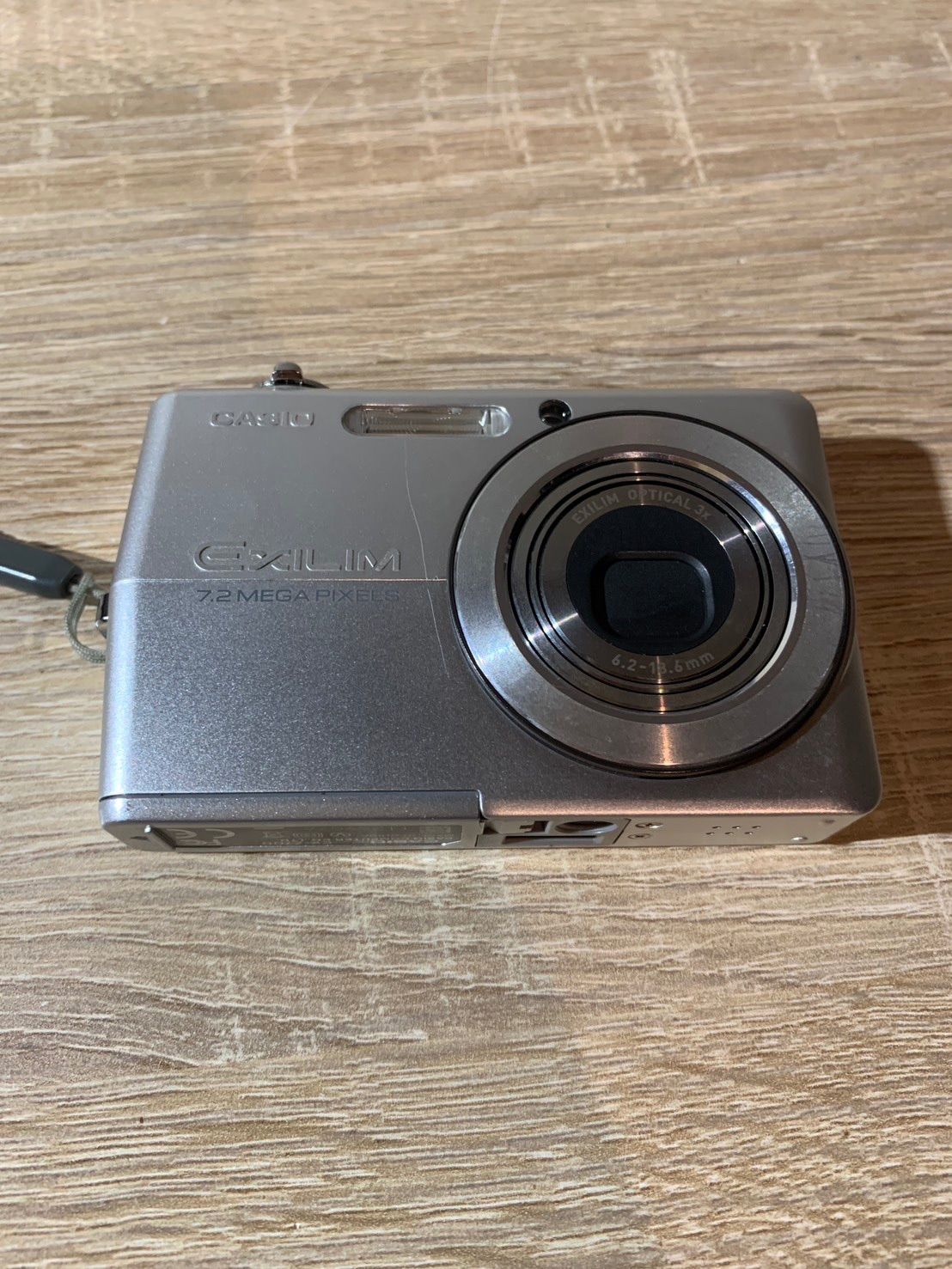 6821 Casio EXILIM EX Z 700 シルバー デジカメ