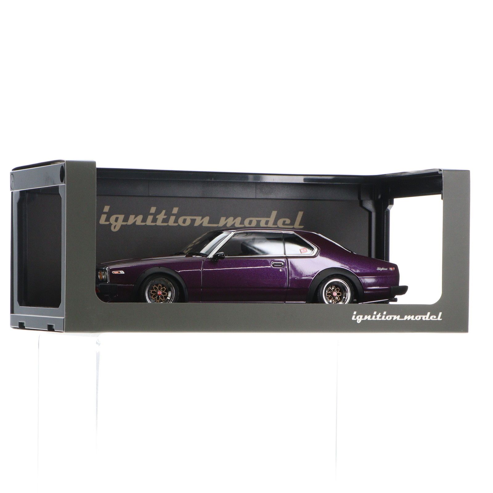 1/18 Nissan Skyline 2000 GT-ES (C210) Purple 完成品 ミニカー