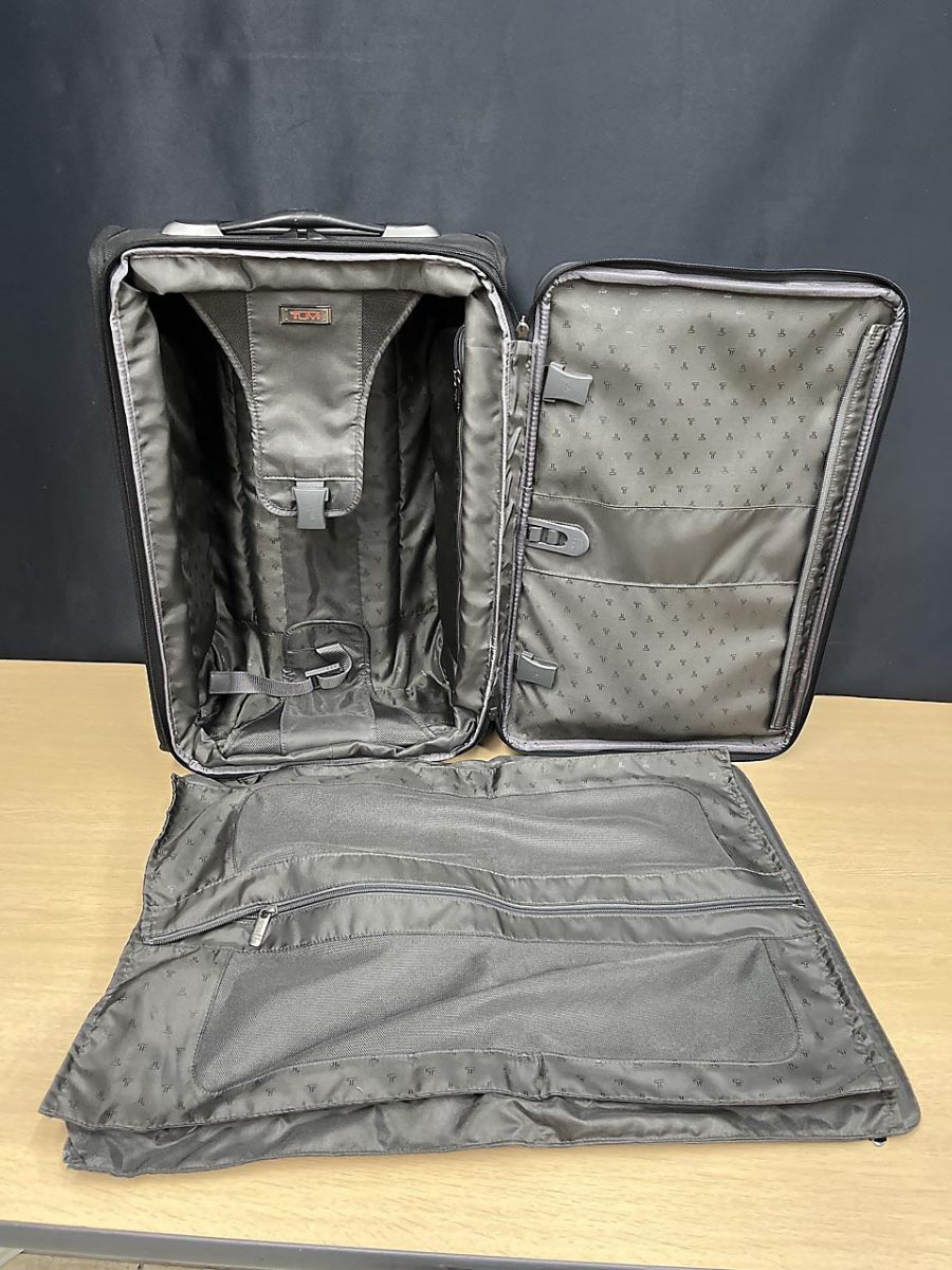 キャリーバッグ スーツケース