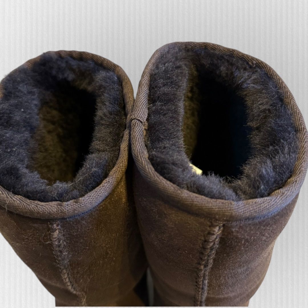 美品】アグ UGG Wクラシックショート 23cm 5825 チョコレート ムートン