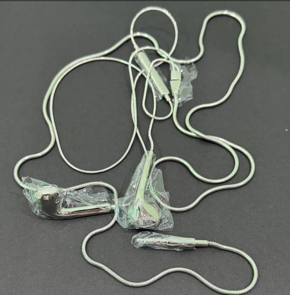 Racer Worldwide イヤホンネックレス シルバー - メルカリ