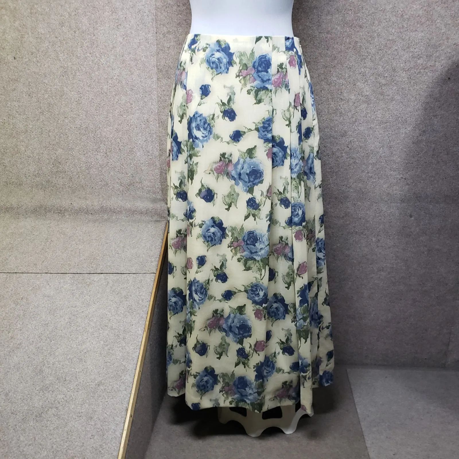 SCAPA 花柄ロングスカート アイボリー系 表記サイズ：38 y7093s - メルカリ