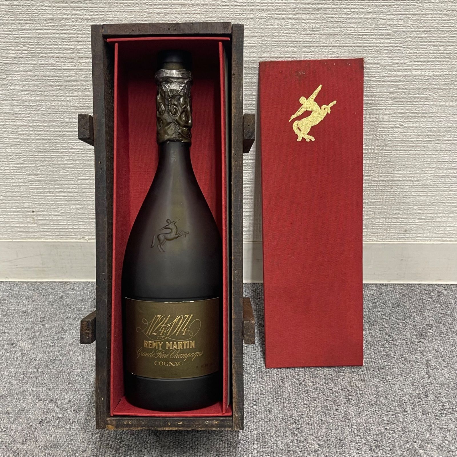 「REMY MARTIN 」250周年記念ボトル空瓶1974年製 NPA】レミーマルタン 250周年 空き瓶 - メルカリ