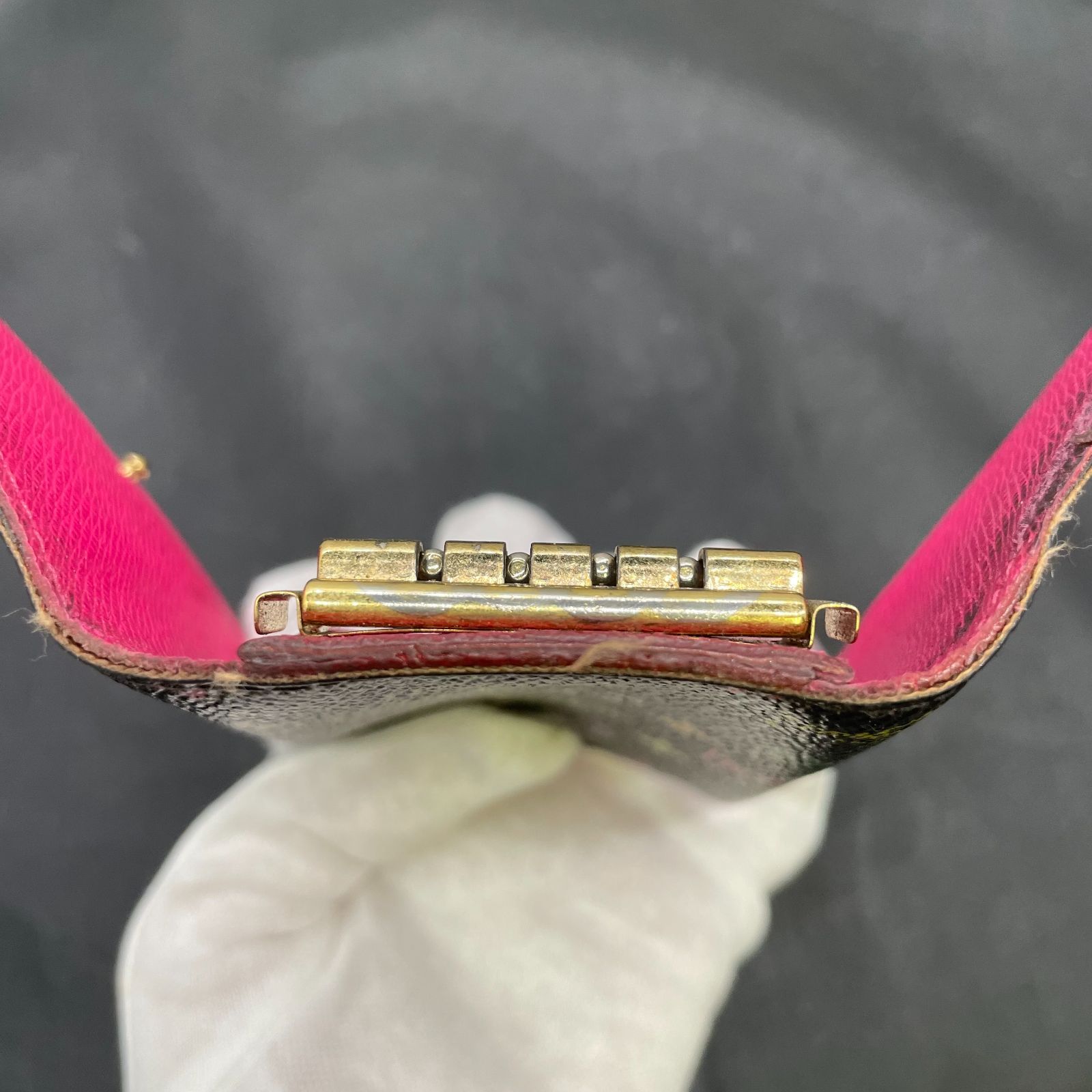 ルイヴィトン モノグラムマルチカラー ミュルティクレ4 B25112797