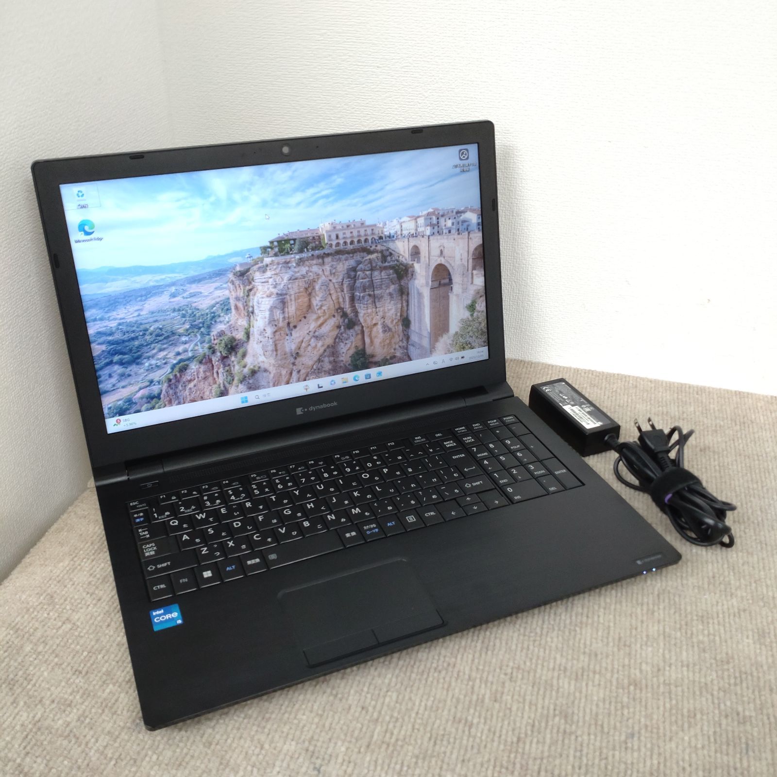 送料無料】dynabook B65/HS / I5-1135G7 / 8GB / SSD256GB / DVD