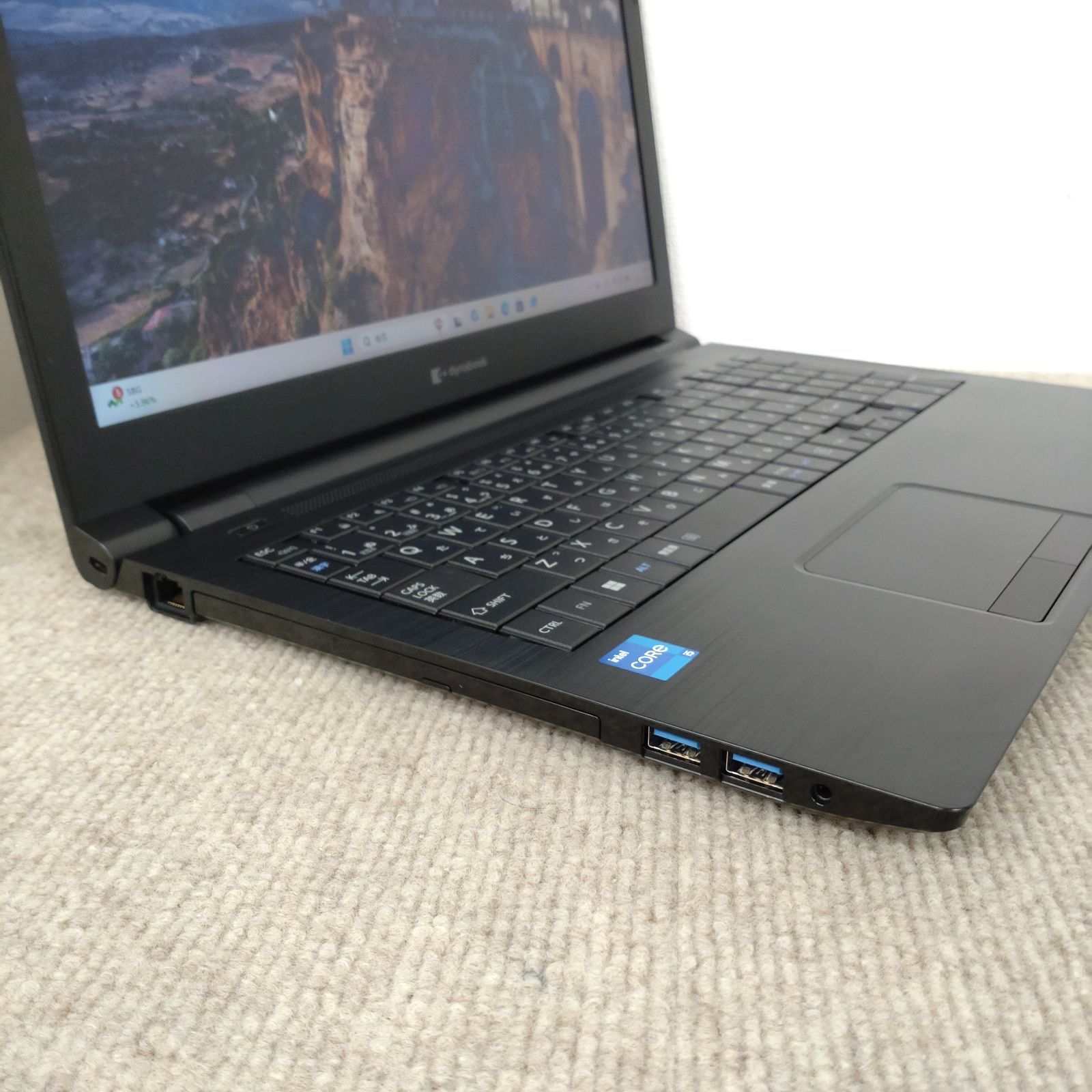 送料無料】dynabook B65/HS / I5-1135G7 / 8GB / SSD256GB / DVD