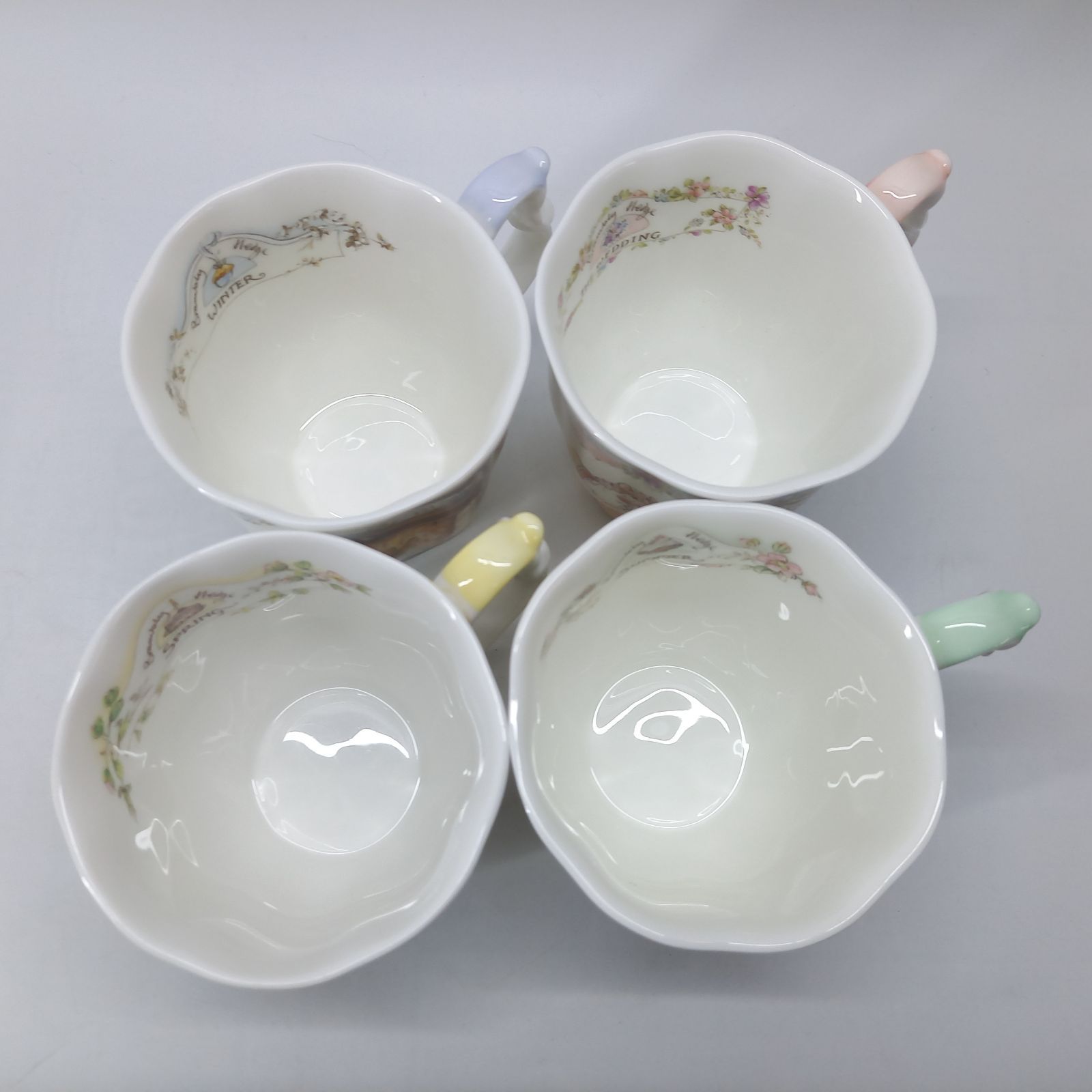 ロイヤルドルトン ブランブリーヘッジ マグカップ 4客セット