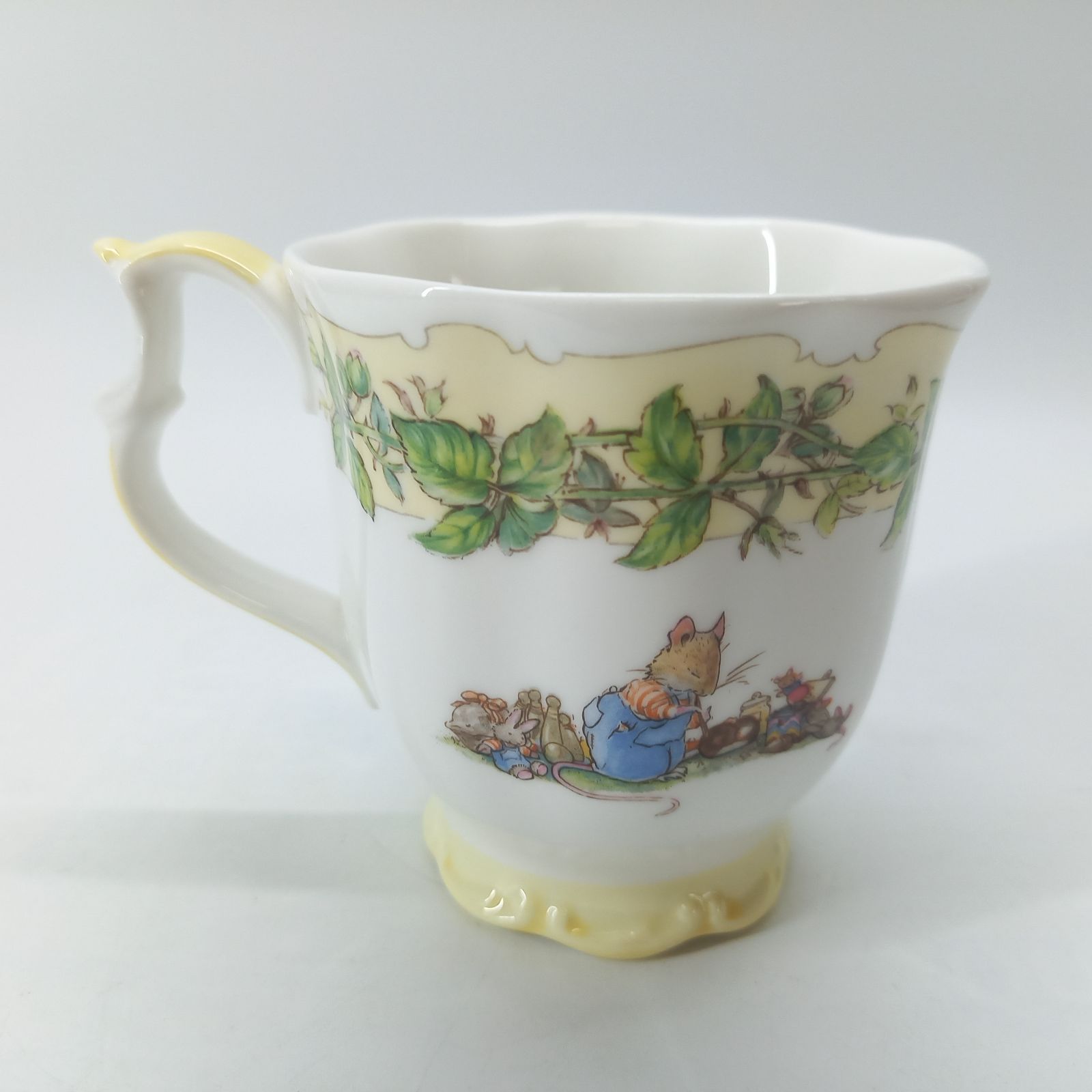 ブランブリーヘッジ マグカップ