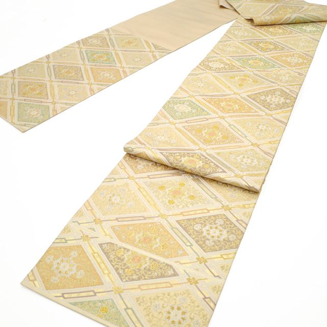 袋帯 フォーマル 正絹 京都 西陣 河村織物 皇室献上帯 綾錦唐華文 手織り ホワイトベージュ地 菱 華文 金箔糸 金銀糸 上 春 秋 冬 黒留袖にも 仕立て上がり みやがわ sbs 54865