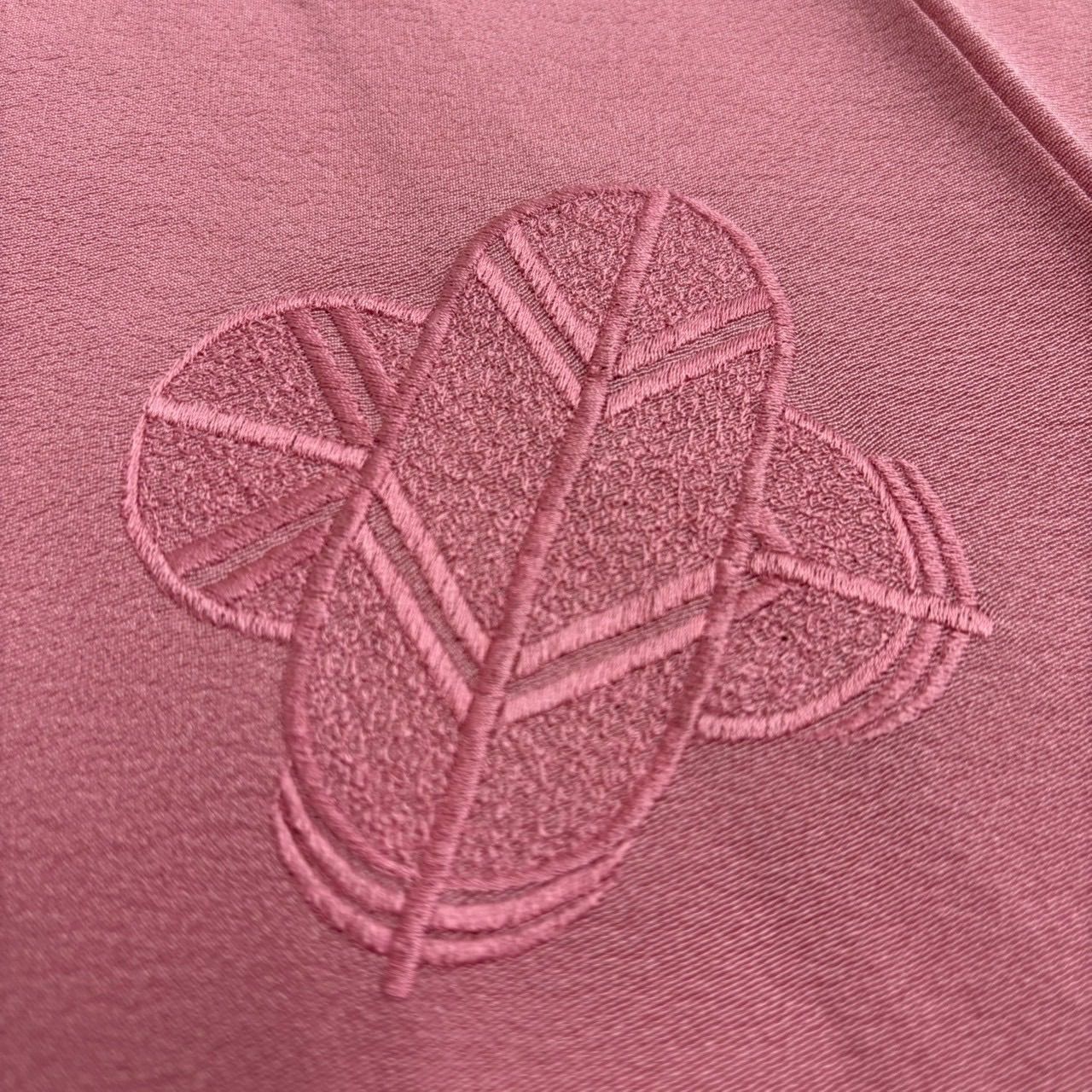 無地付下げ 刺繍 紋無し 鷹の羽 正絹 着物 MK-1932 - メルカリ