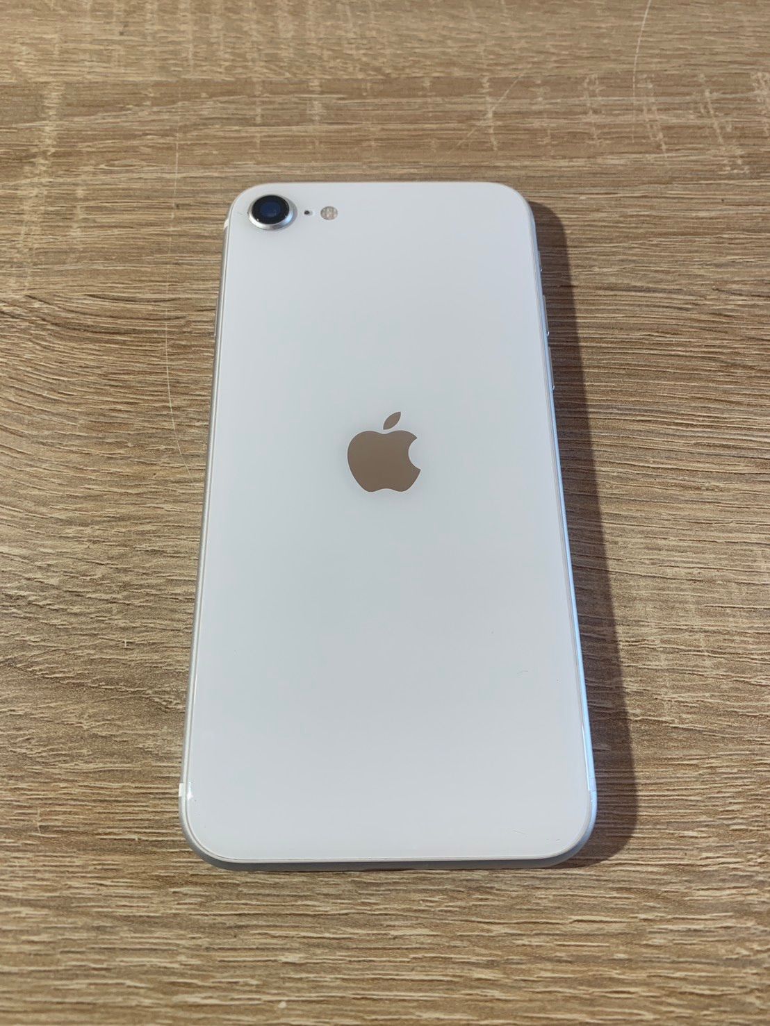 6838 iPhone SE 第二世代 128GB ホワイト - メルカリ