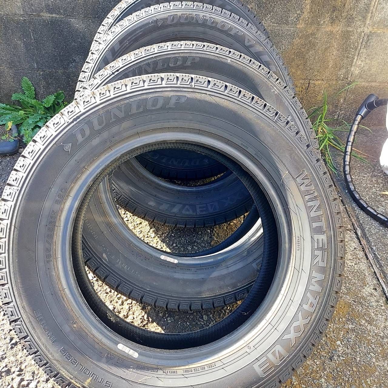 ダンロップ スタッドレスタイヤ ウィンターマックス03 4本セット 185 65 R 15 88 Q