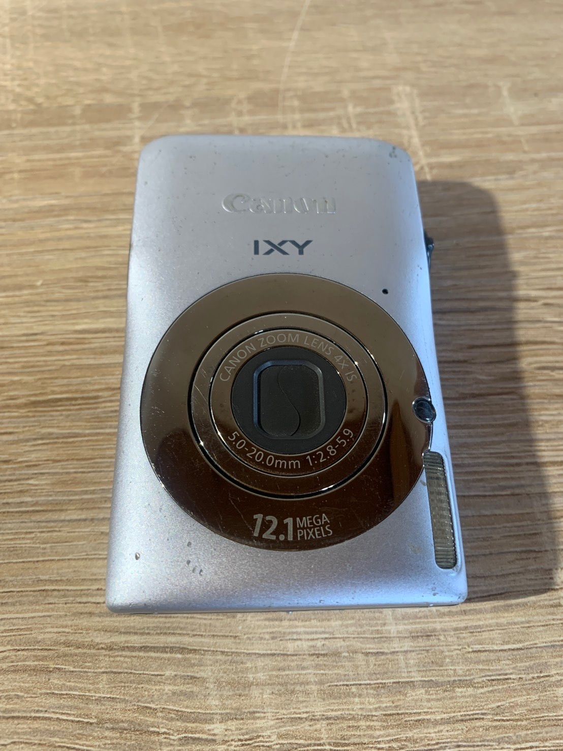 6840 Canon IXY 200 F シルバー デジカメ