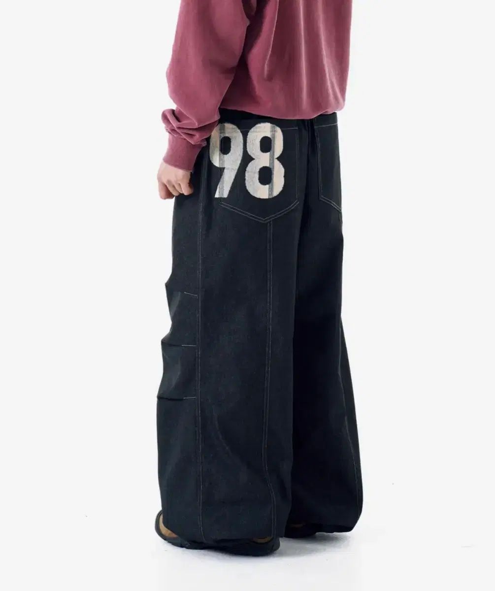 アッカム 98 プリント ニ ピンタック デニム パンツ ブラック