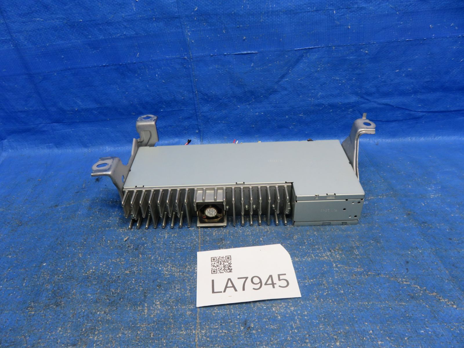 LA7945* 動作OK アルファード GGH20W/前期 オーディオ アンプ/純正