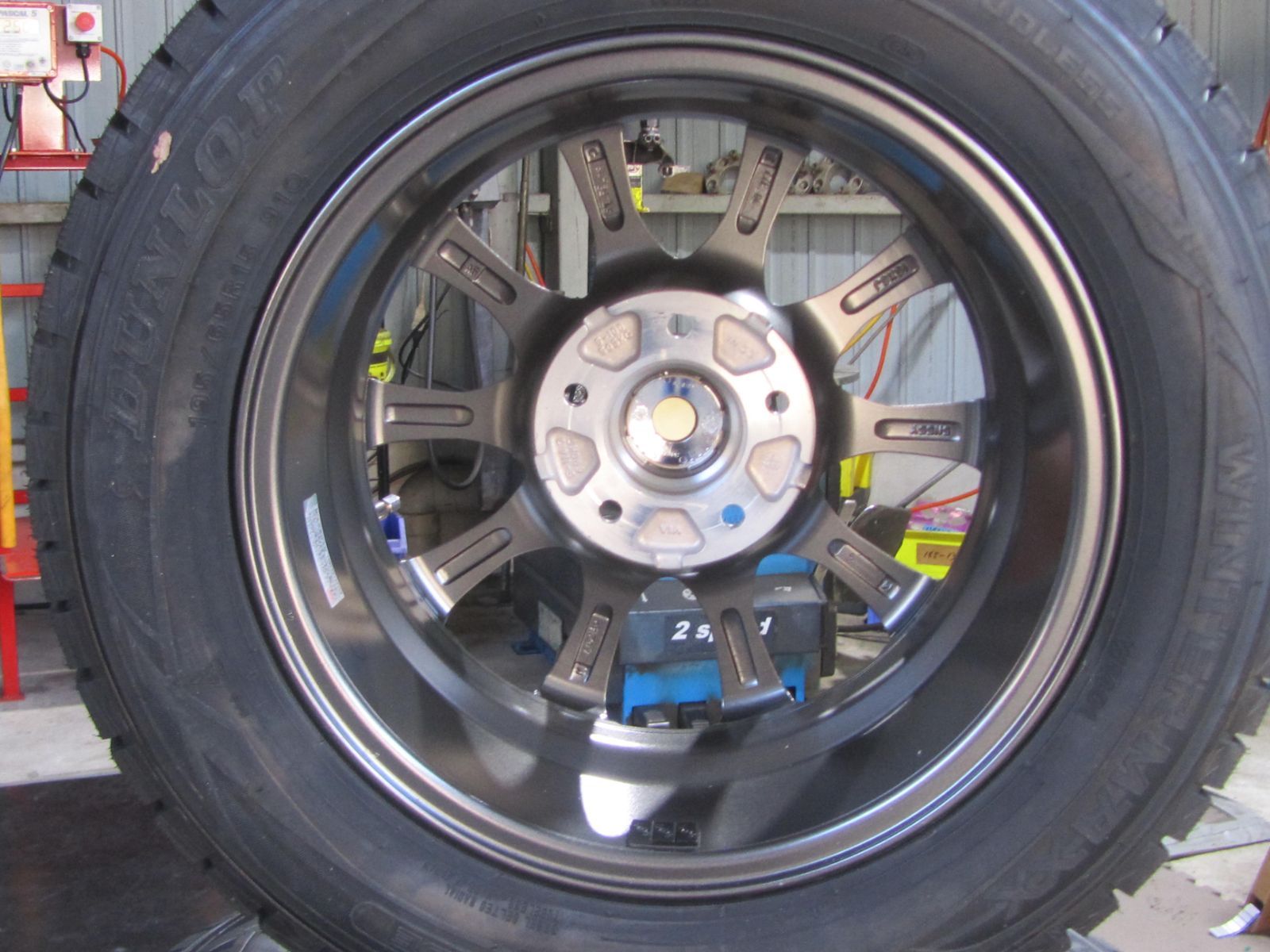 タイヤラベルはがし】195/65R15 スタッドレス ダンロップ ウィンター