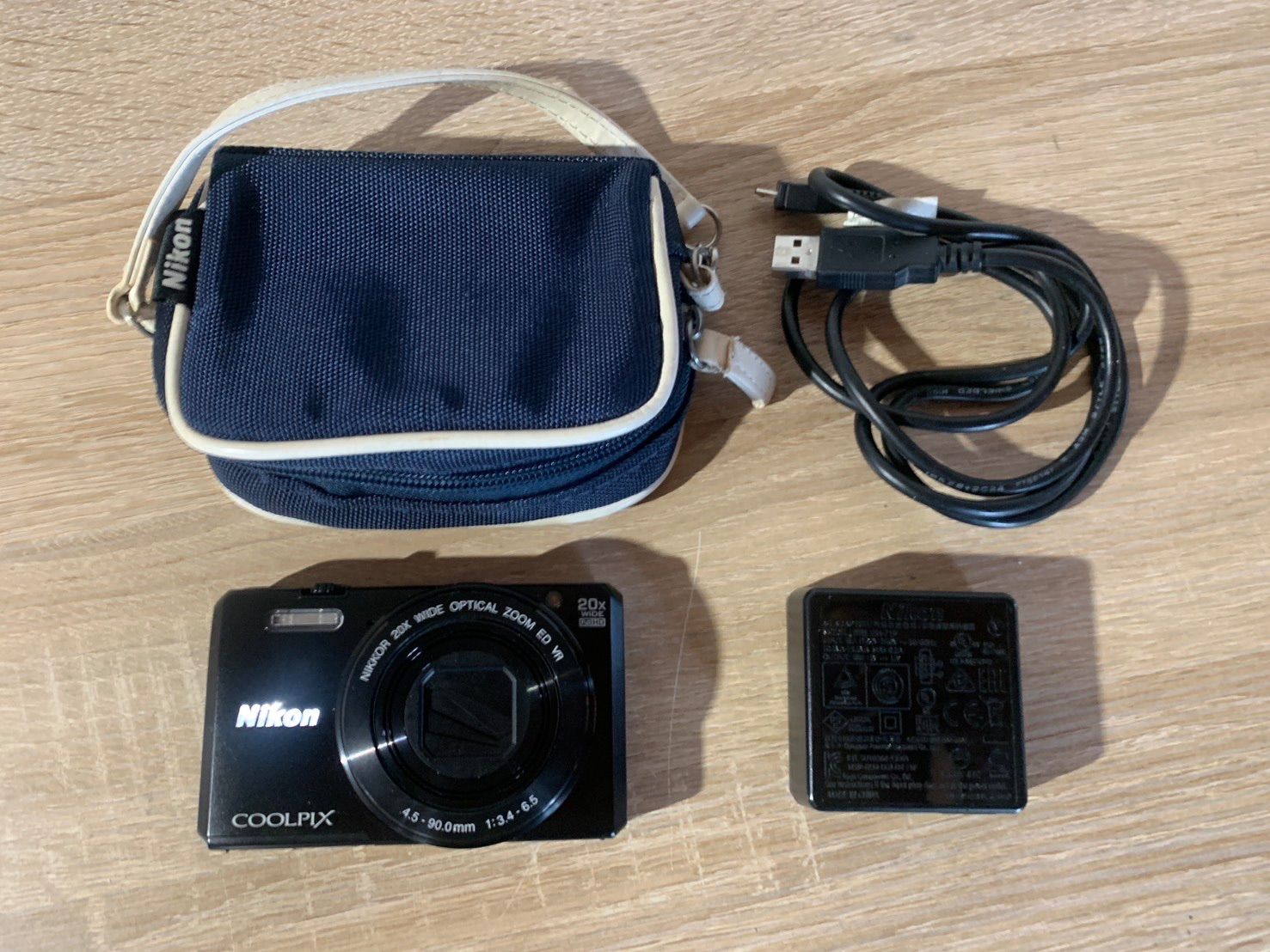 6842 Nikon COOLPIX S 7000 ブラック デジカメ