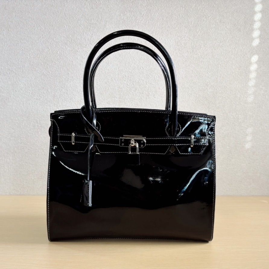 【極美品✨】濱野皮革工藝 ミーティア スモール ハンドバッグ レザー ブラック 濱野皮革工藝 ミーティアバッグ ブラック エナメル ハンドバッグ