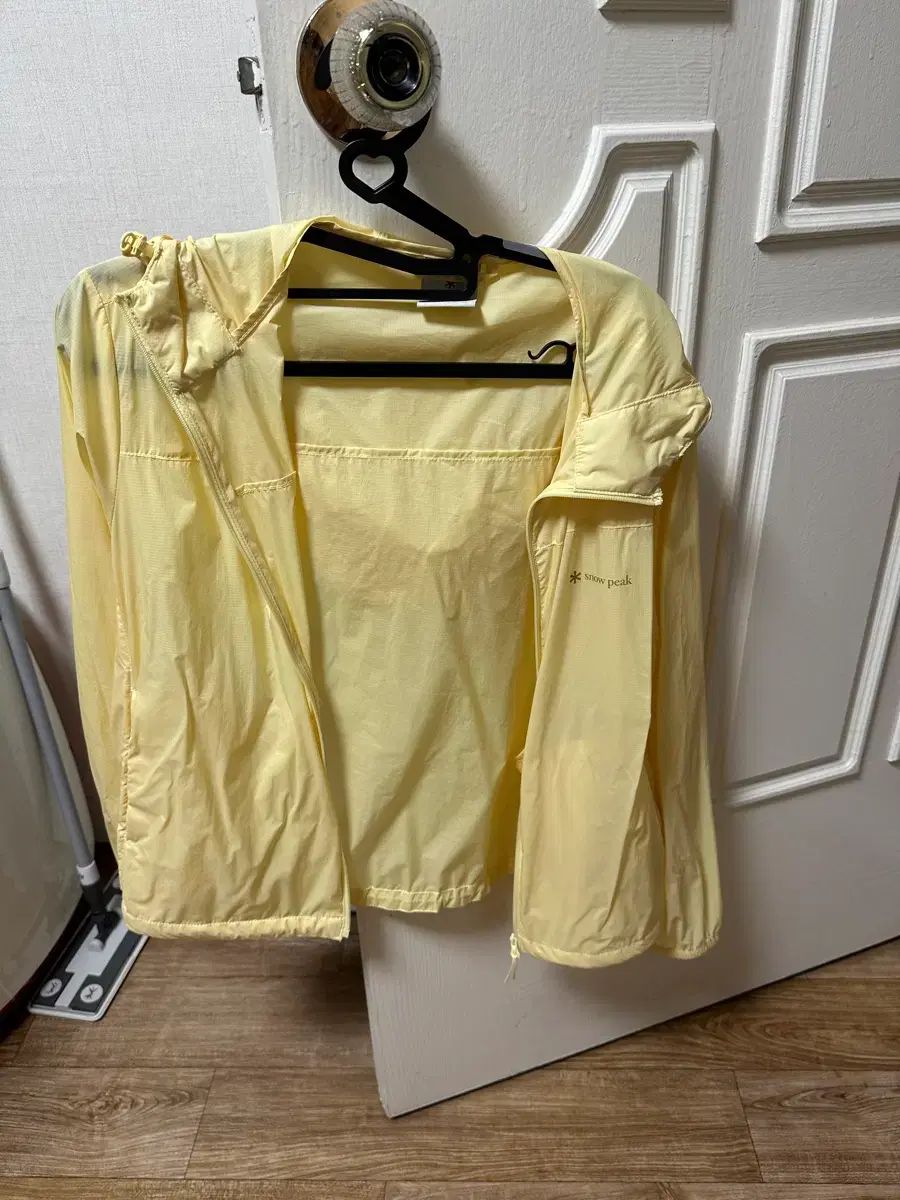スノーピーク イェロー ウィンドブレーカー