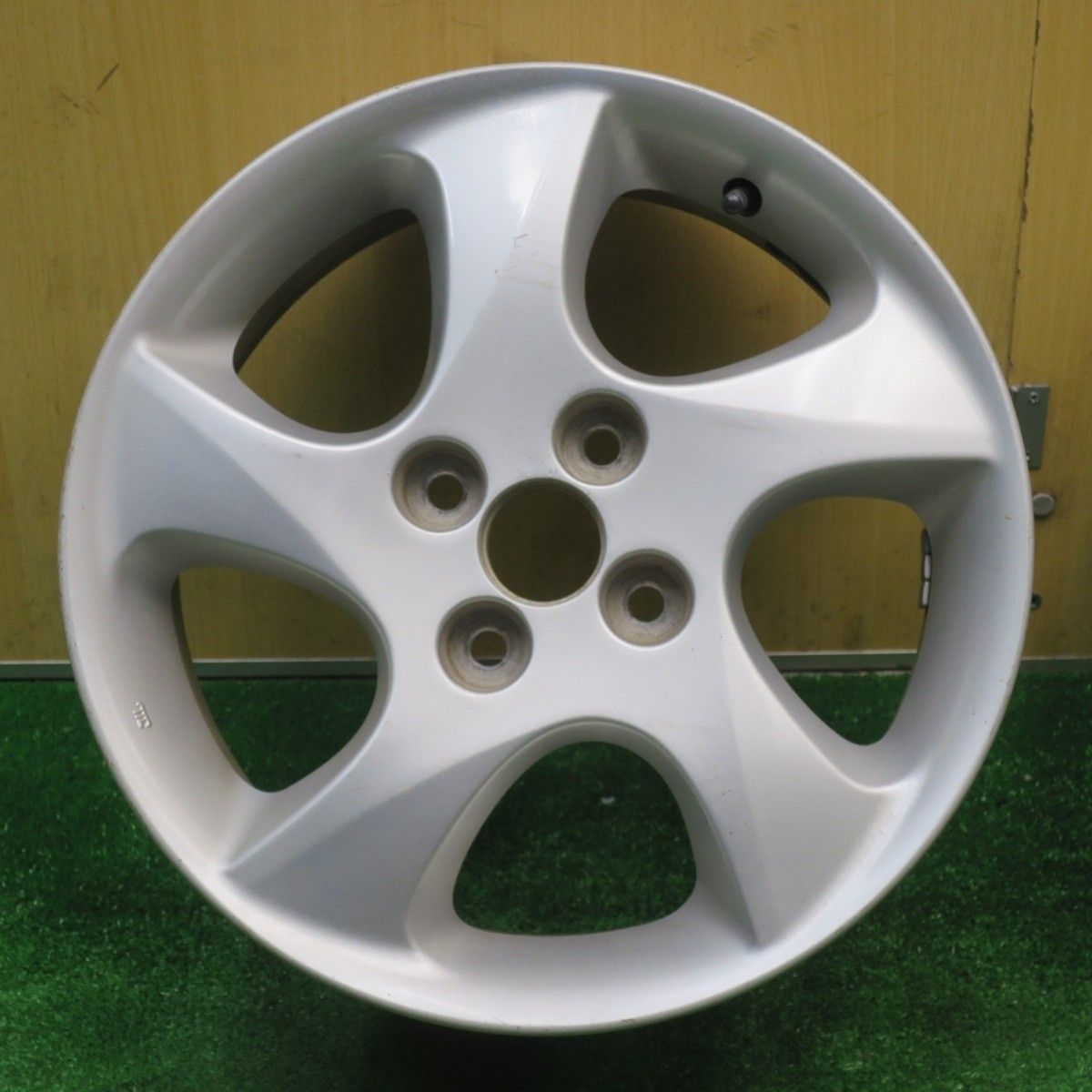 4本価格 マツダ DY デミオ ホイール 15インチ 15 6 J PCD 100 4 H ホ