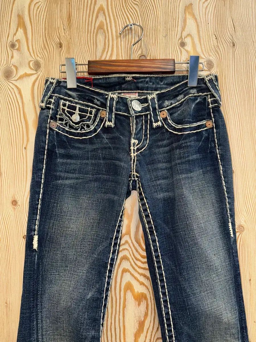 トゥルーレリジョン ジョイ SUPER T ブーツカット デニム パンツ