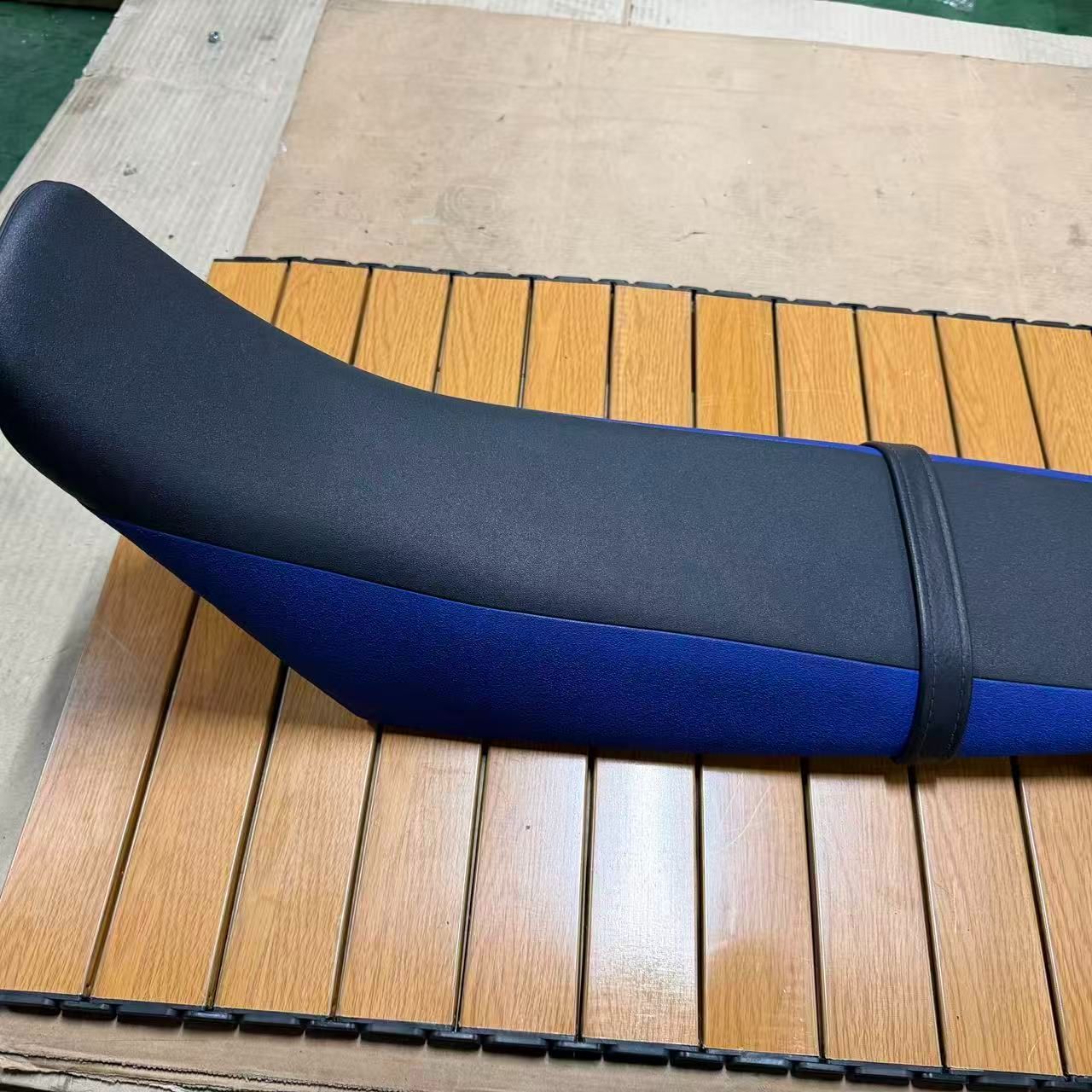 ヤマハWR250R/Xハイシート　中古品 ☆中古・3営業日以内発送☆YAMAHA WR250R/X ハイシート - メルカリ